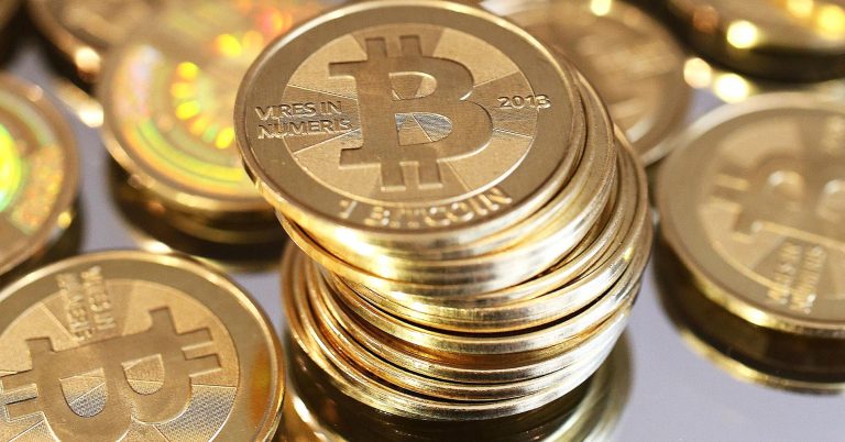 بيتكوين تحلق مجددا لمستوى غير مسبوق