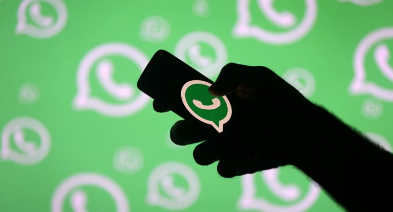 تضارب أنباء عن نية السلطات حجب “الواتساب” عن المواطنين