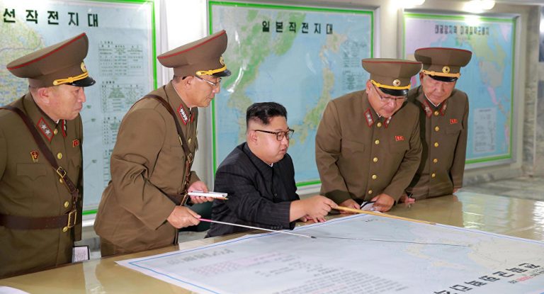 زعيم كوريا الشمالية يتحدى بقوته النووية