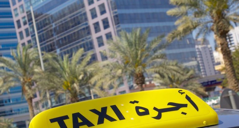 مطار أم التونسي يقتني مجموعة حديثة من سيارات الأجرة [صور]