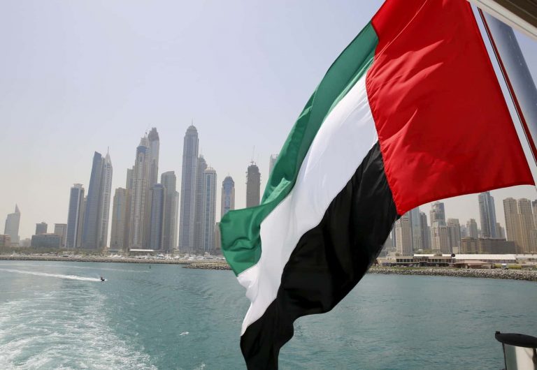  داعية مشهور يستغل ليلة القدر ليدعو على قطر..