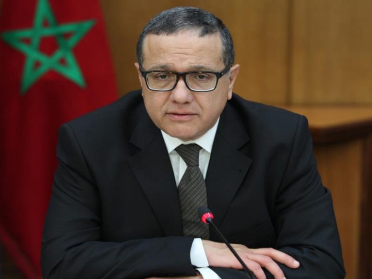 إعفاء وزير المالية المغربي من مهامه بأمر ملكي