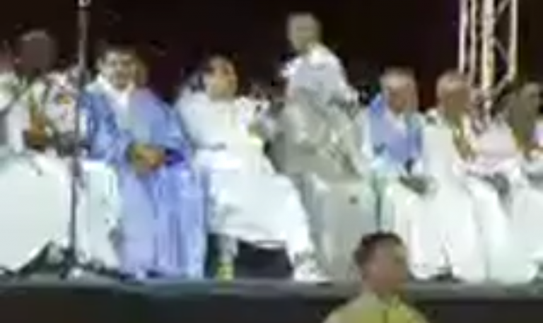 ولد عبد العزيز يصل منصة افتتاح الحزب الحاكم