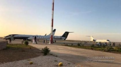 الوفود المرافقة لولي العهد السعودي تصل مطار “ام التونسي”