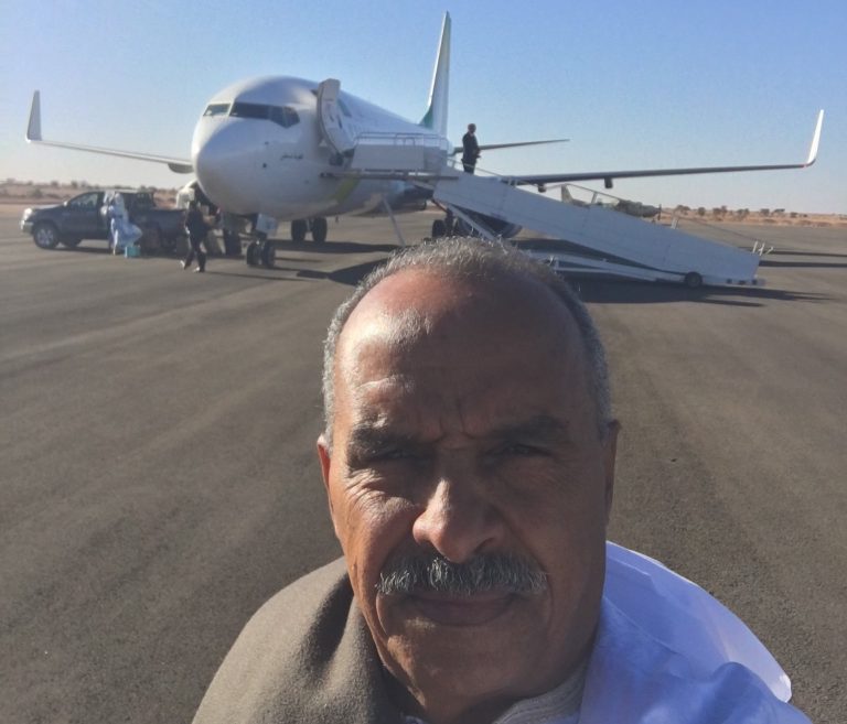 ولد بايه يكتب: ابوينغ 737 فى مطار بير أم أكرين [تغريدة]
