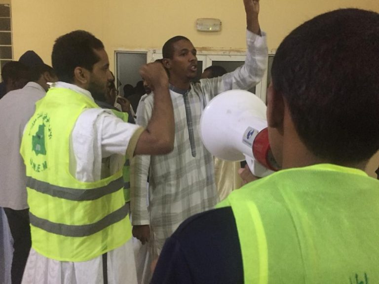 احتجاجات طلابية في أول ليلة في الحي الجامعي الجديد بنواكشوط