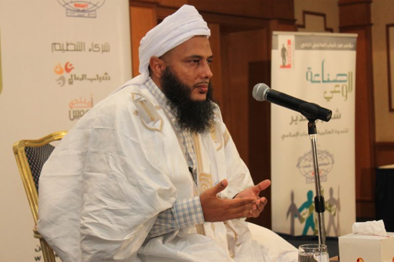 وزير الشؤون الإسلامية يستقبل الشيخ الددو بمكتبه