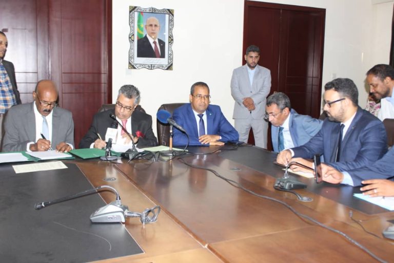 ستة مليارات أوقية لتمويل عدة طرق جديدة بموريتانيا