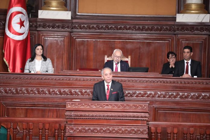 تونس: البرلمان يسقط الحكومة الجديدة