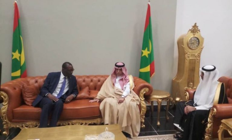 وزير الاستثمار السعودي يصل موريتانيا وهذا برنامج زيارته