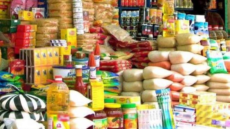 التحضيرات الأخيرة لتوزيع مساعدات على 20 ألف أسرة